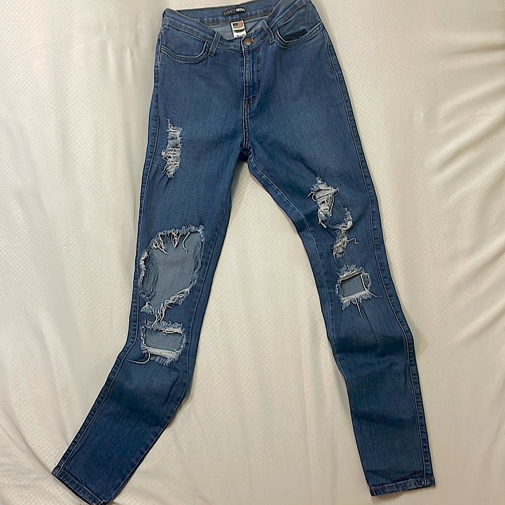 Dark Wash skinny distressed Jeans 👖